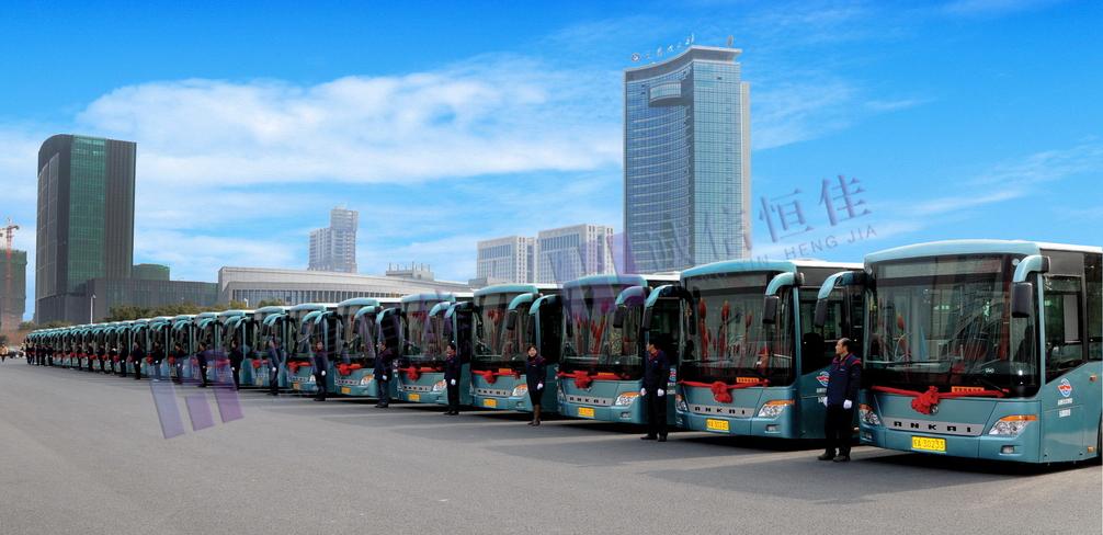 四川175臺(tái)公交車(chē)路牌、報(bào)站器、LED導(dǎo)程圖安裝交車(chē)儀式！